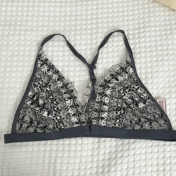 Victoria Secret Bralette - Picture 1 of 3